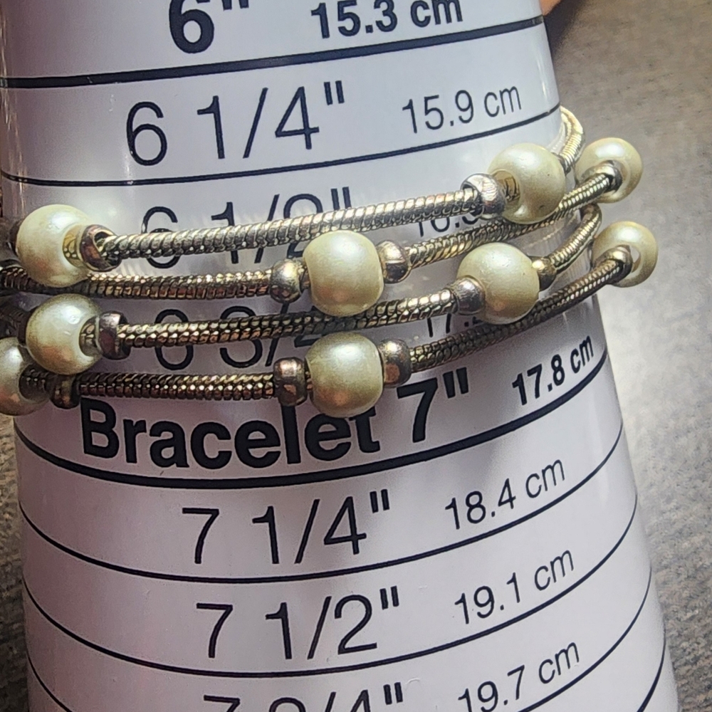 Elegant Pearl‎ Beaded Bracelet - Picture 4 of 5